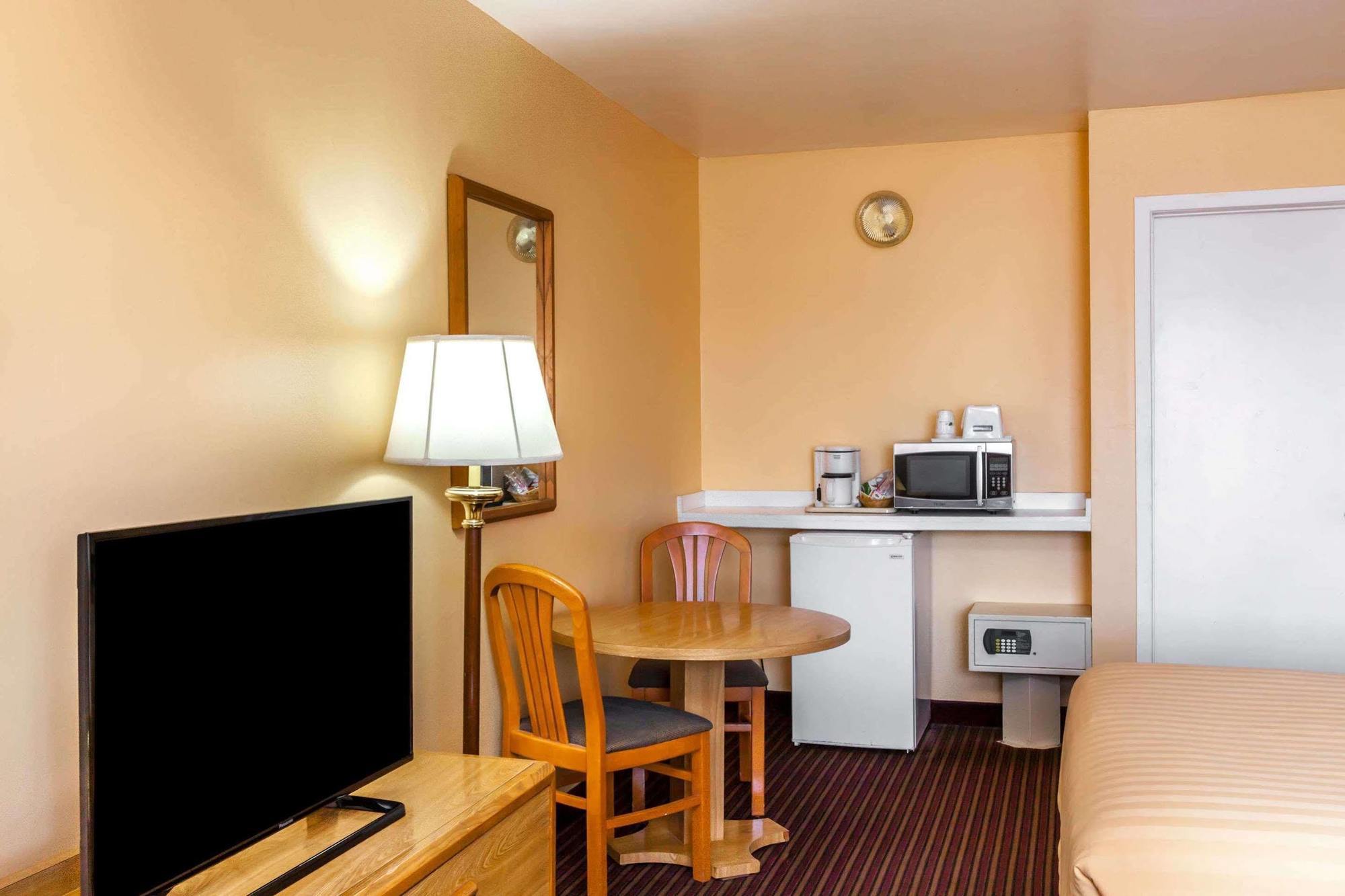 University Inn At Сан Луис Обиспо Экстерьер фото